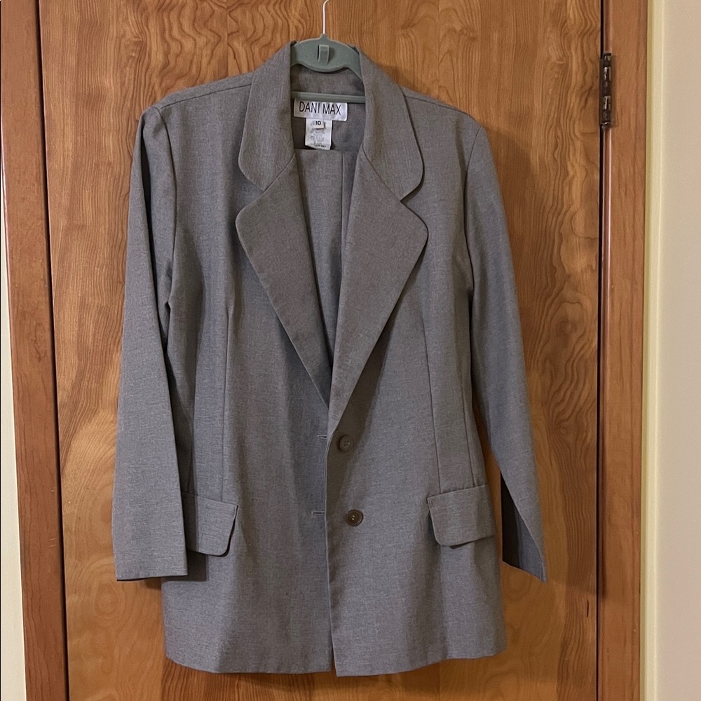 Gray Women's Suit. 
Light weight